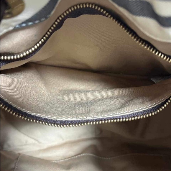 Burberry bucket/shoulder bag - Picture 10 of 16